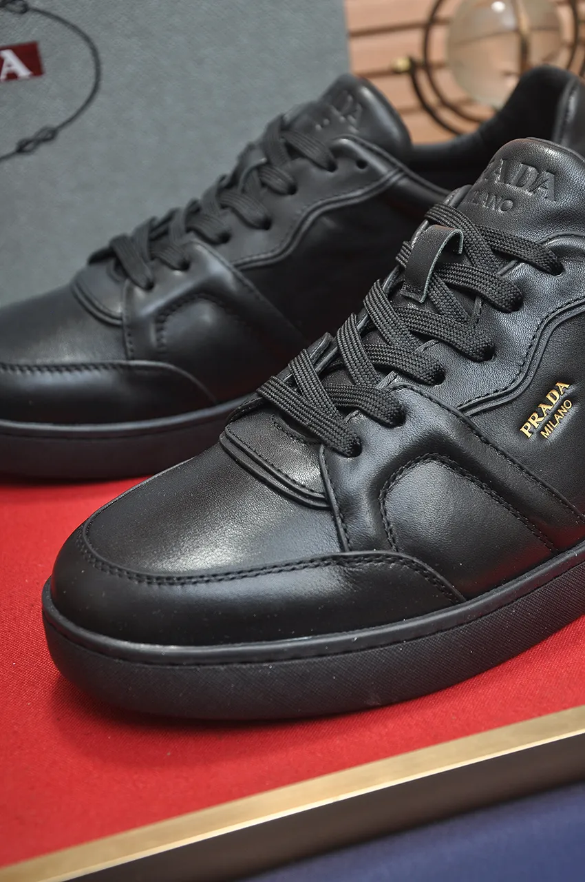 Men's shoes 💰580💶 [PRADA] Top original items, new seasonal styles, high-quality original items, top-grade high-mercerized cowhide combined with original breathable fabric + imported glue, imported stretch fabric inside with original cowhide feet, original thick outsole! Quality guaranteed! Code 38-45 (45 customized)